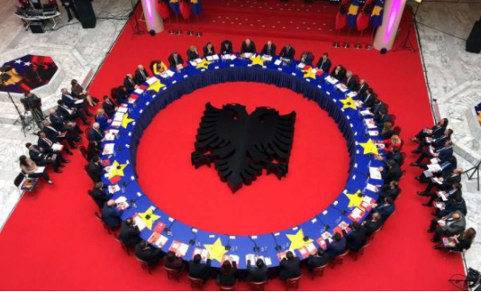 Kosova dhe Shqipëria vendosin t’i shënojnë së bashku ngjarjet historike