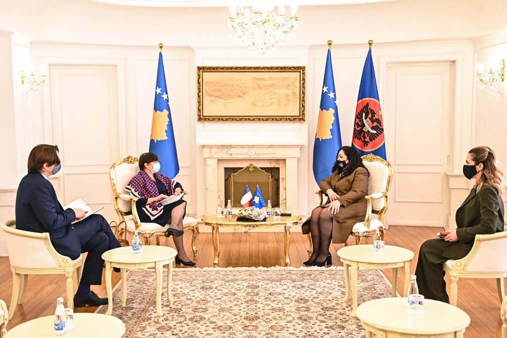 Osmani në takim me ambasadoren e Francës, mësohen temat e diskutimit
