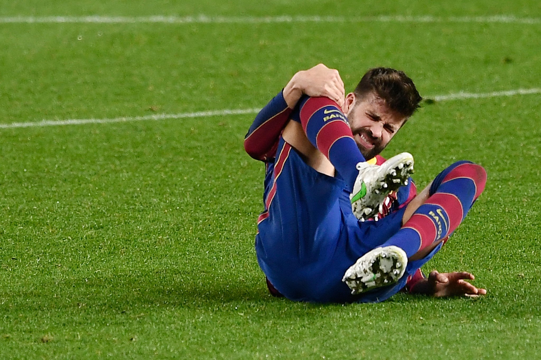 Shënoi golin vendimtar ndaj Sevillës, Pique dëmton ligamentin e gjurit