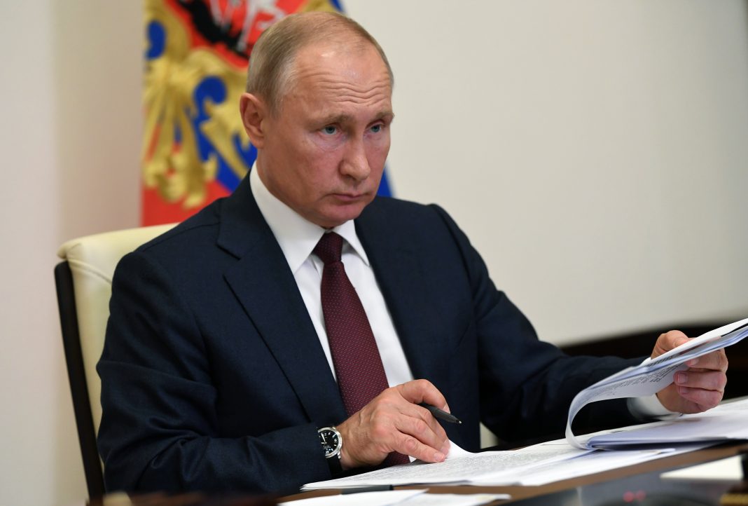 Sërish sekret, Putin merr dozën e dytë të vaksinës Covid me dyer të mbyllura