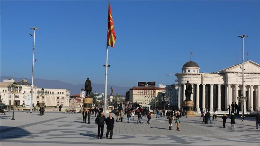 55 përqind e drejtorëve në institucionet e Maqedonsë, pa asnjë ditë përvojë pune