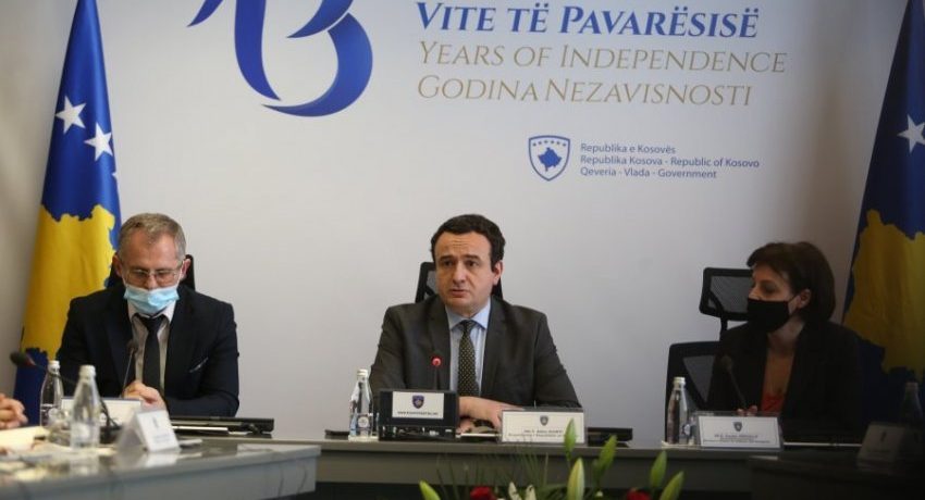 Kurti shpalos programin qeverisës, thotë se do të përgadisin padi për gjenocid ndaj Serbisë në GJND