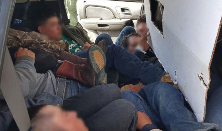 Po kontrabandonin 62 emigrantë, policia maqedonase arreston 2 serbë