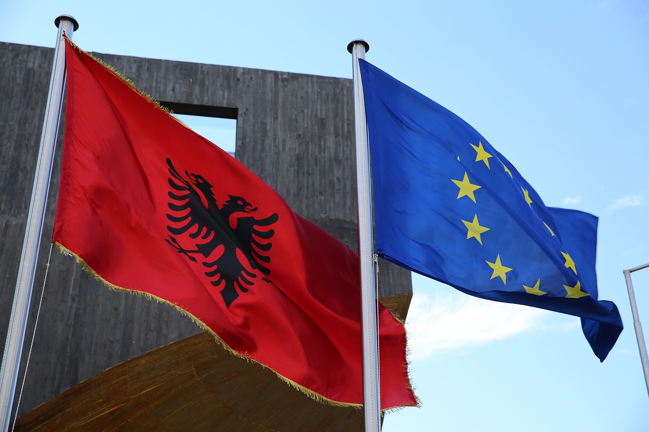 Nuk ka çelje negociatash për Shqipërinë/ Ministrat e jashtëm të BE-së e heqin nga axhenda