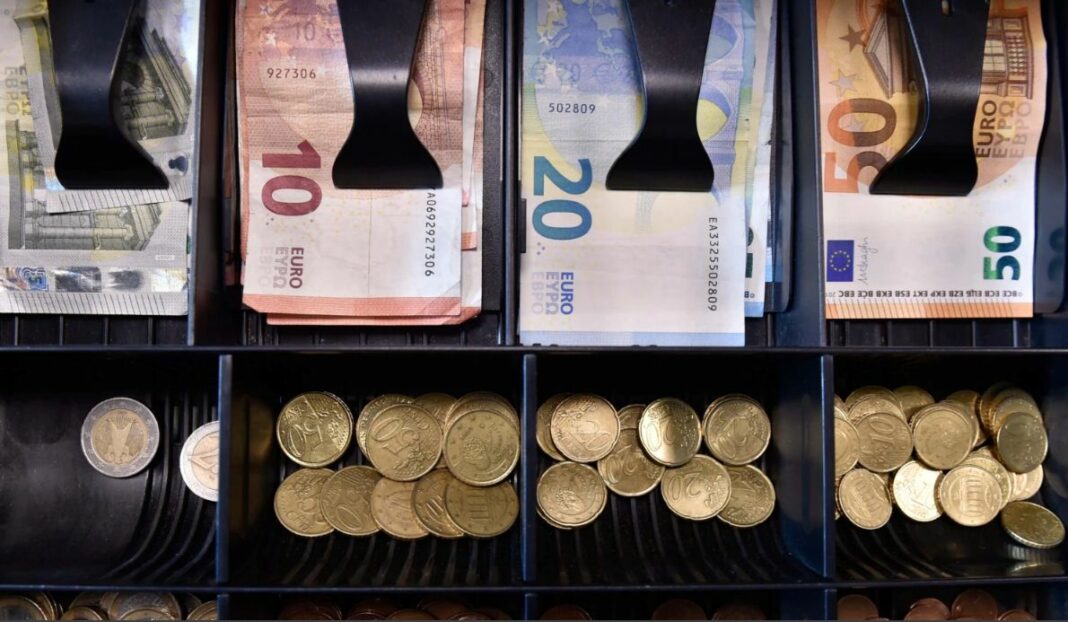 Pesë euro dhe dy euro më të falsifikuarat në Kosovë