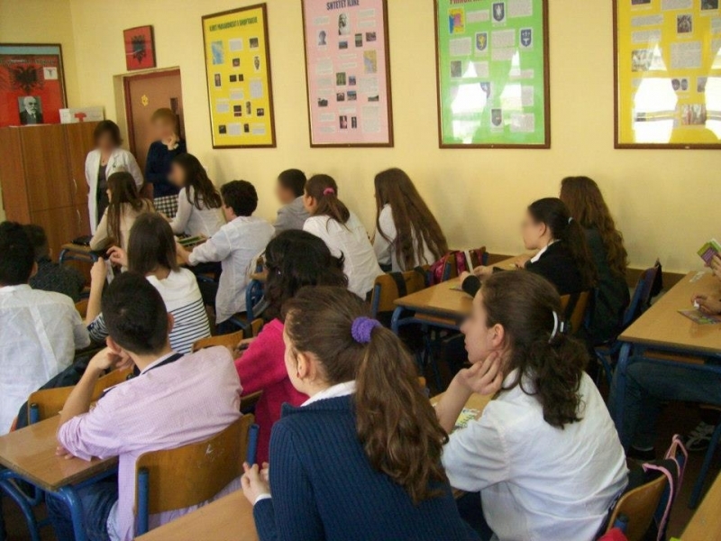 Emigrimi shton diferencimin gjinor në arsim/ INSTAT: Në shkollat shqiptare ka më shumë femra se meshkuj