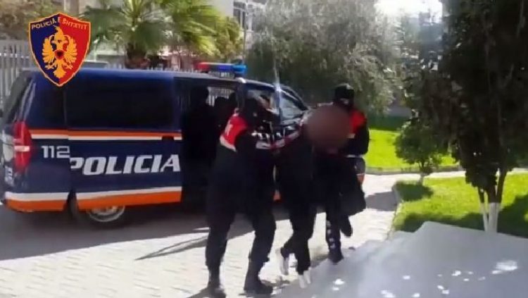 E fundit! Arrestohen tre zyrtarë të Kadastrës së Tiranës