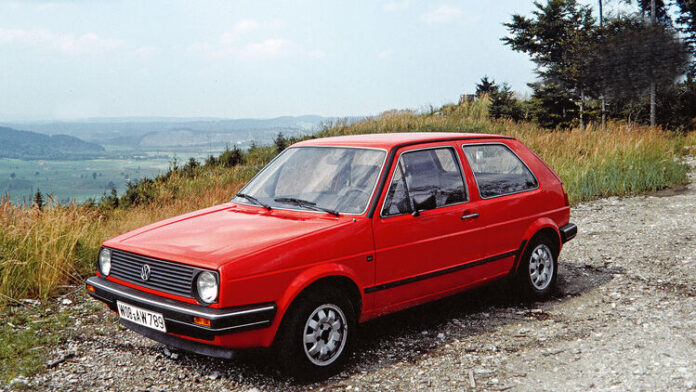 Fshati në Kosovë ku çdo familje ka nga një Golf 2