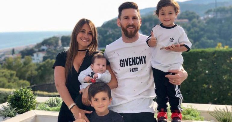 Të gjithë mezi prisnin debutimin e tij/ Messi “arratiset” me familjen në Barcelonë