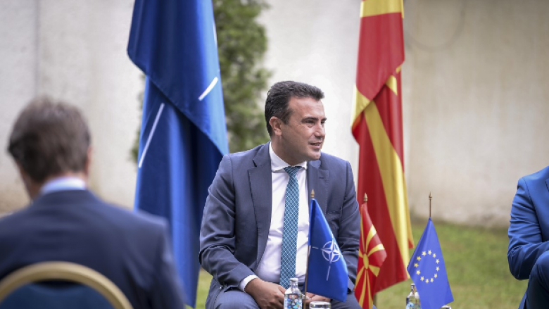 Zaev uron 2 Gushtin: U vendosën shtyllat e para të republikës dhe shtetësisë