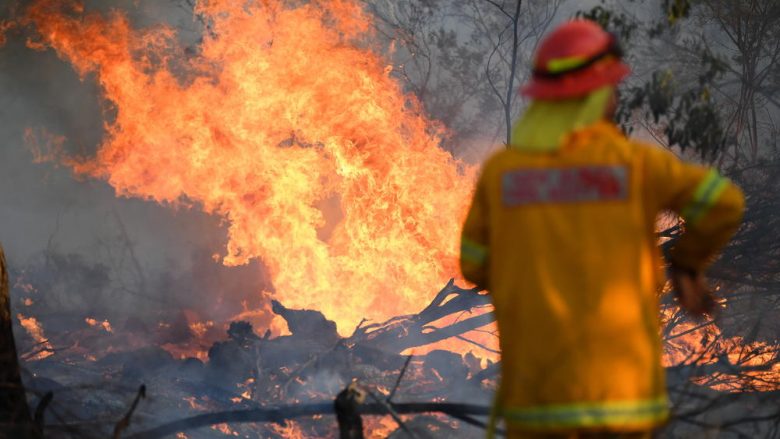 Kosova rrezikohet nga zjarret, zjarrfikësit me mungesë stafi