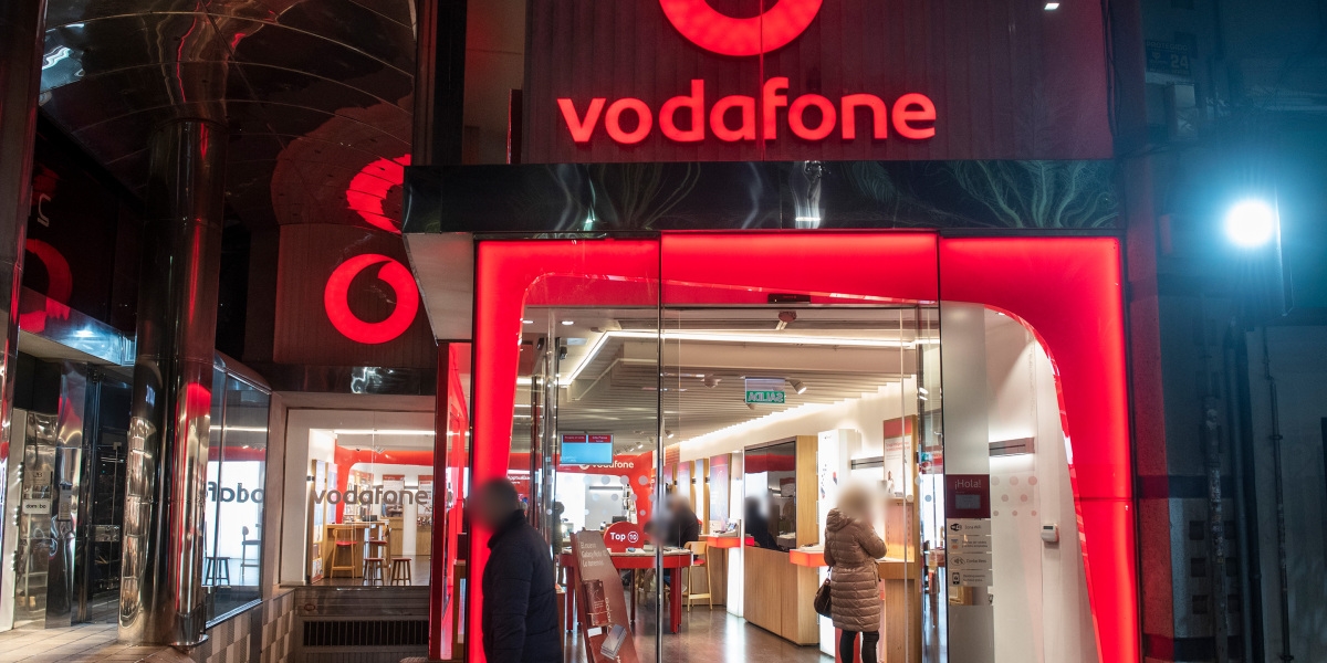 SKANDALI/ Qytetari demaskon aplikacionin “My Vodafone”: Na vjedh të dhënat!