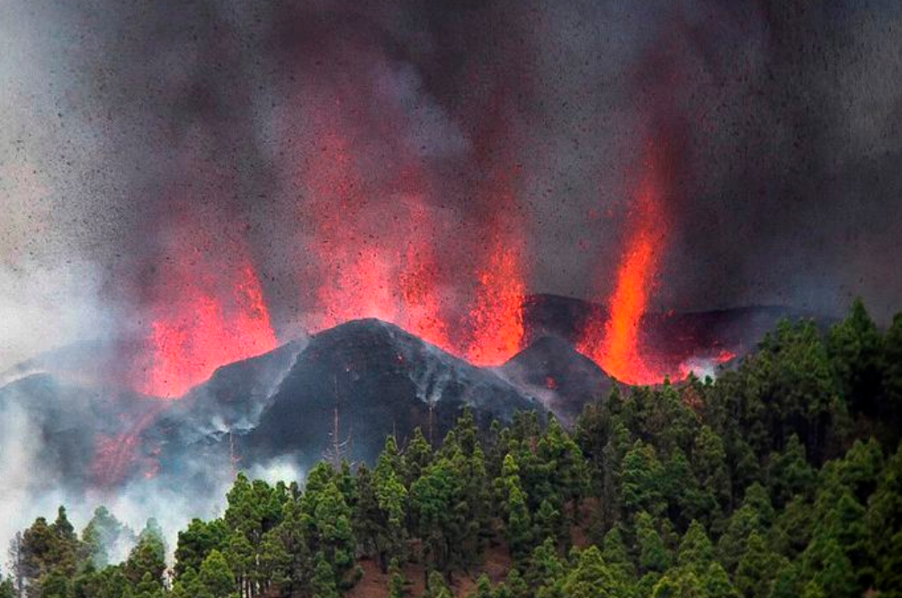 Alarm në Spanjë: Pas disa tërmeteve shpërthen vullkani në ishullin La Palma