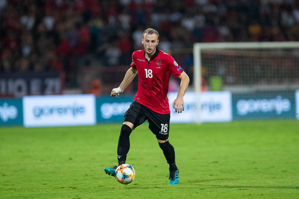 Humbja e thellë 4-1 ndaj Polonisë, kërcënohet babai i futbollistit të Kombëtares: Është porositur nga njerëz të fuqishëm