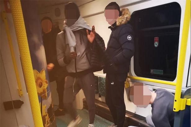 Me kokainë dhe pasaportë vaksinimi të dikujt tjetër në tren, si u zbulua 18-vjeçari shqiptar në Itali