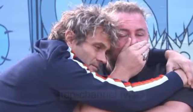 Iliri ia thotë troç Sabianit: Ti ke një defekt, i jepesh njerëzve!