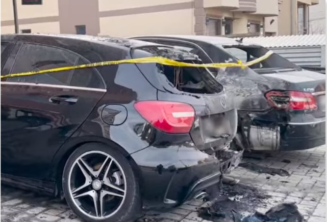 Burri nga Shtimja ia djeg veturën gruas me të cilën kishte lidhje jashtëmartesore(Video)