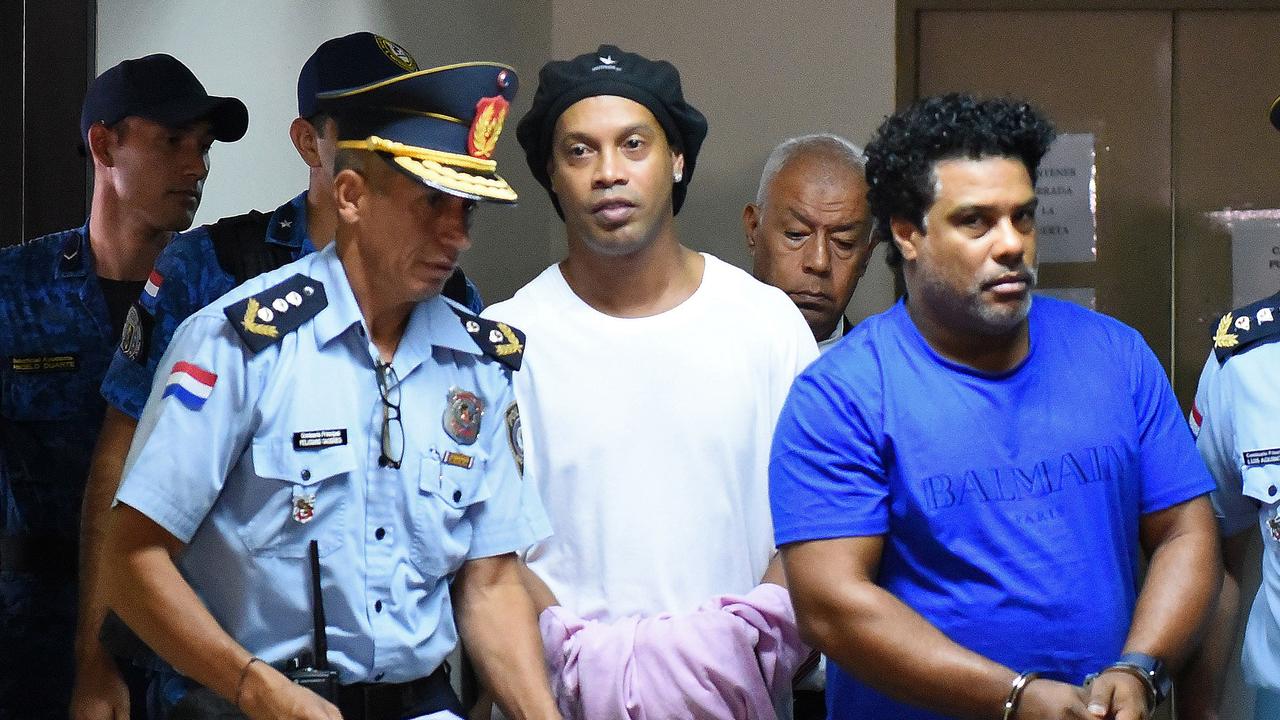 Rikthehen telashet për Ronaldinhon, burg në fillim të dhjetorit nëse s’shlyen borxhet