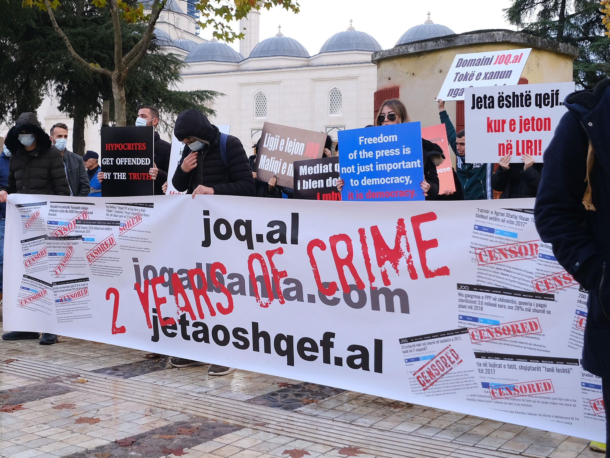 2 years since the closure of JOQ ALBANIA / Citizens protest in front of the Parliament, lawsuit against AKEP