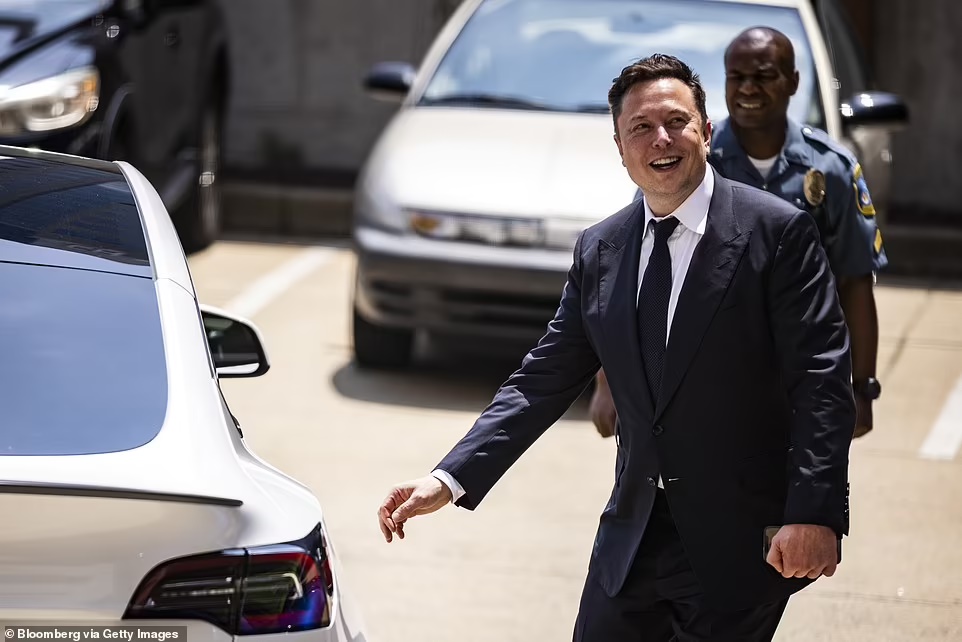 Elon Musk zyrtarisht një “i pastrehë”, nuk zotëron asnjë shtëpi