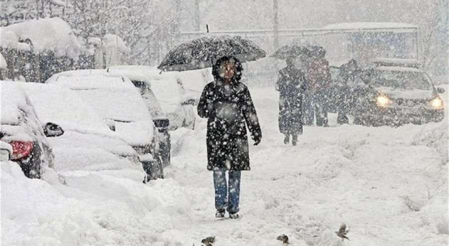Moti i keq “mbërthen” Shqipërinë, harta e qyteteve që do të godasë vala e motit të keq me shi dhe dëborë