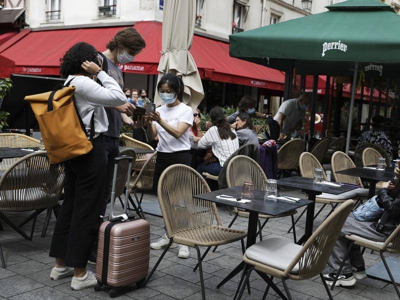 Franca përjashton nga restorantet, zonat sportive, vendet turistike dhe trenat njerëzit e pavaksinuar