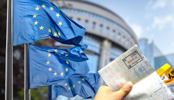 Kosovarët shpenzuan 89 milionë euro për t’u pajisur me viza Schengen