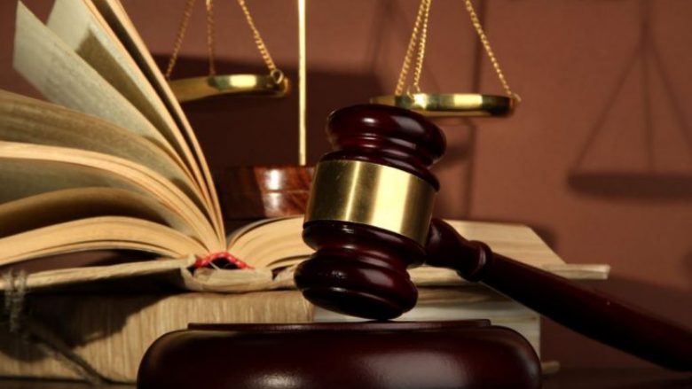 Gjykata e pezullon vendimin e Qeverisë për uljen e pagave në sistemin e drejtësisë