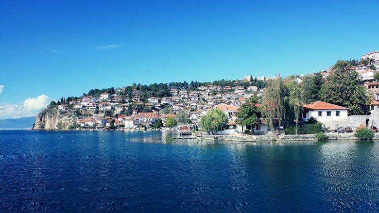 Tragjedi në Liqenin e Ohrit, mbytet një i moshuar