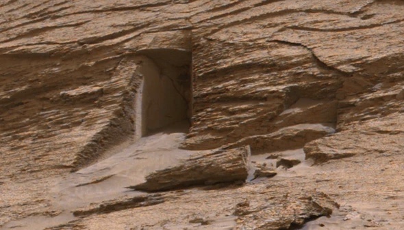 ‘Fotografohet shpella nëntokësore e alienëve në Mars’