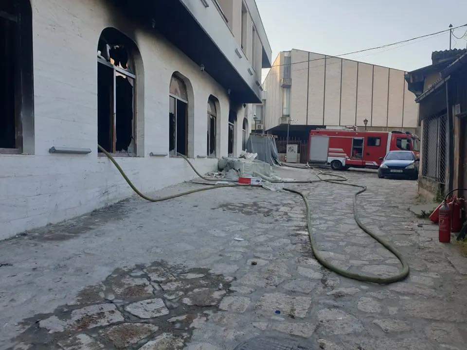 Zjarri në hotelin e Shkupit, dhjetë persona të lënduar