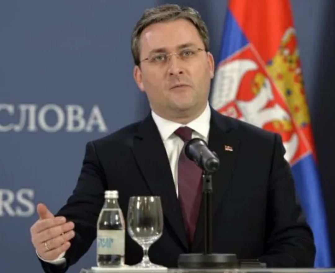Ministri i Vuçiqit: Katër shtete kanë tërhequr njohjen e Kosovës, do t’i bëjmë publik emrat