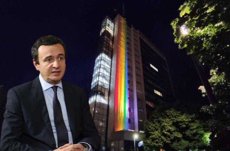 Albin Kurti ‘vesh’ Kryeministrinë e Kosovës me flamurin e LGBT-së: Jemi të barabartë