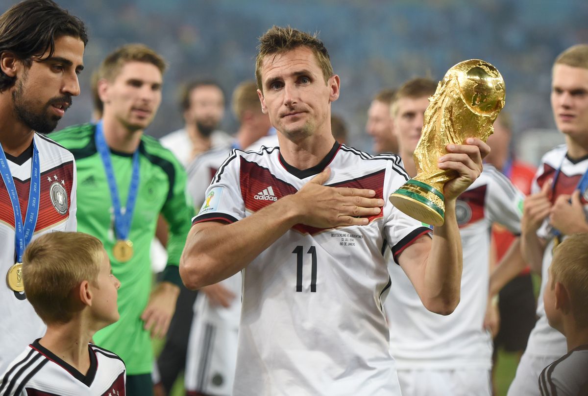 Miroslav Klose bëhet zyrtarisht trajner, e fillon me një ekip modest
