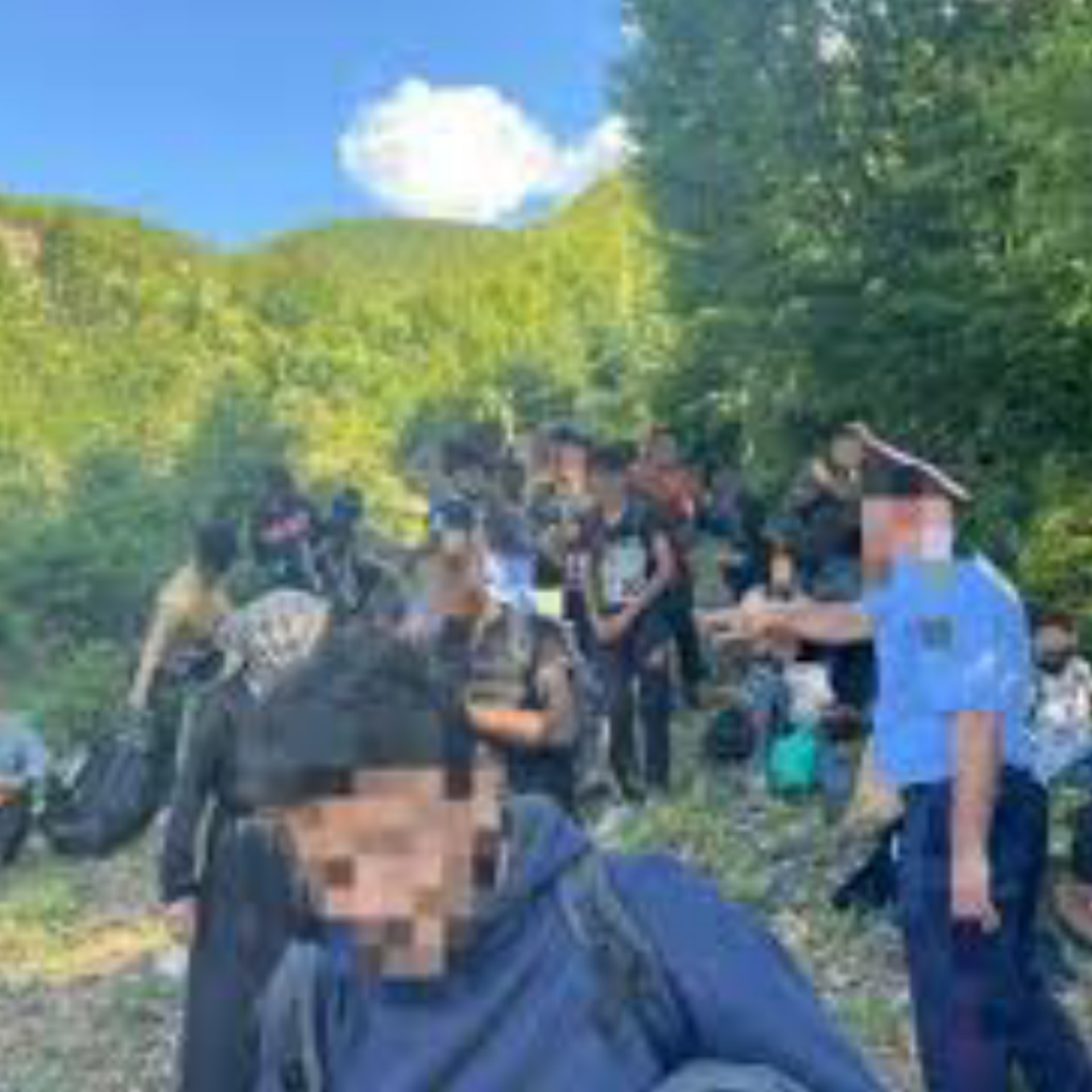 Policia ndalon mbi 60 refugjatë që tentuan të futen ilegalisht në Kosovë