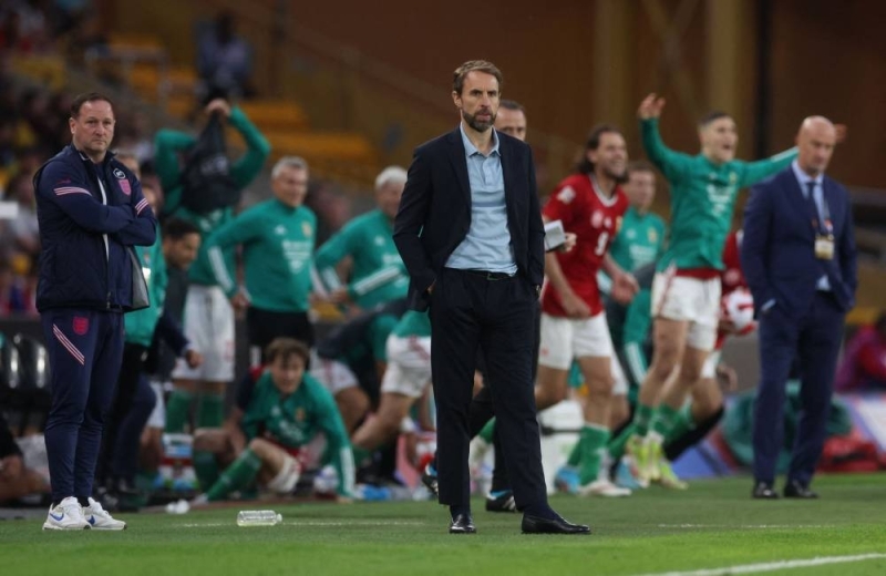 U turpërua 4-0 nga Hungaria, tifozët shfryjnë ndaj trajnerit të Anglisë