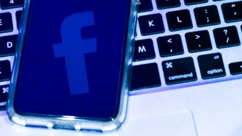 Shkupjani paraqitet si avokat në Facebook, 60 vjeçarja bie pre e mashtrimit