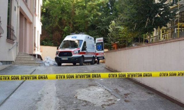Yzberisht/ U rrëzua nga tarraca e pallatit ku banonte tezja, ndërron jetë 14-vjeçari