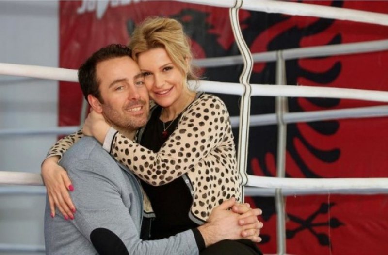 Rudina e gafave: Burri më toleron shumë, e meriton ta lavdëroj