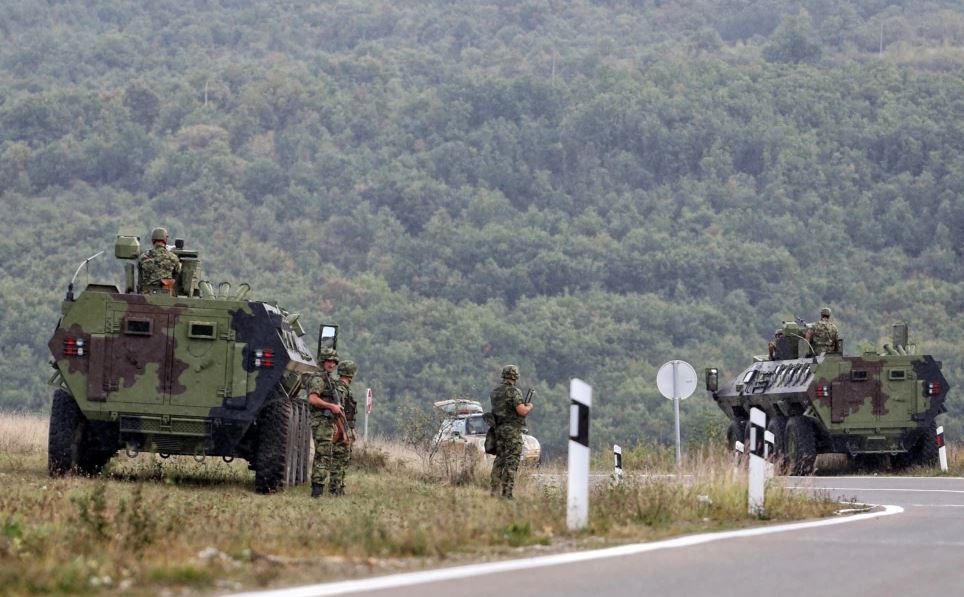 Provokon Ushtria e Serbisë: PËR MOMENTIN nuk kemi hyrë në Kosovë!