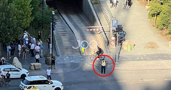 Frikë nga protesta? Polici rrugor bllokon hyrjen e parkimit tek Sheshi Skënderbej