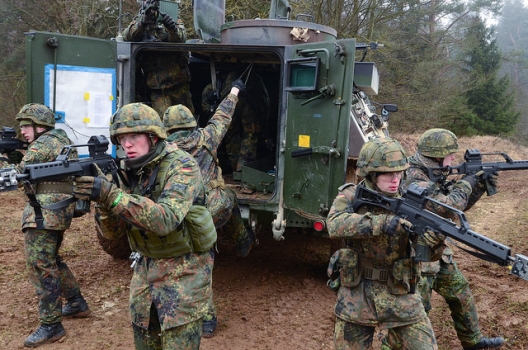 Eksperti gjerman: Siguria e Kosovës garantohet përmes anëtarësimin në NATO