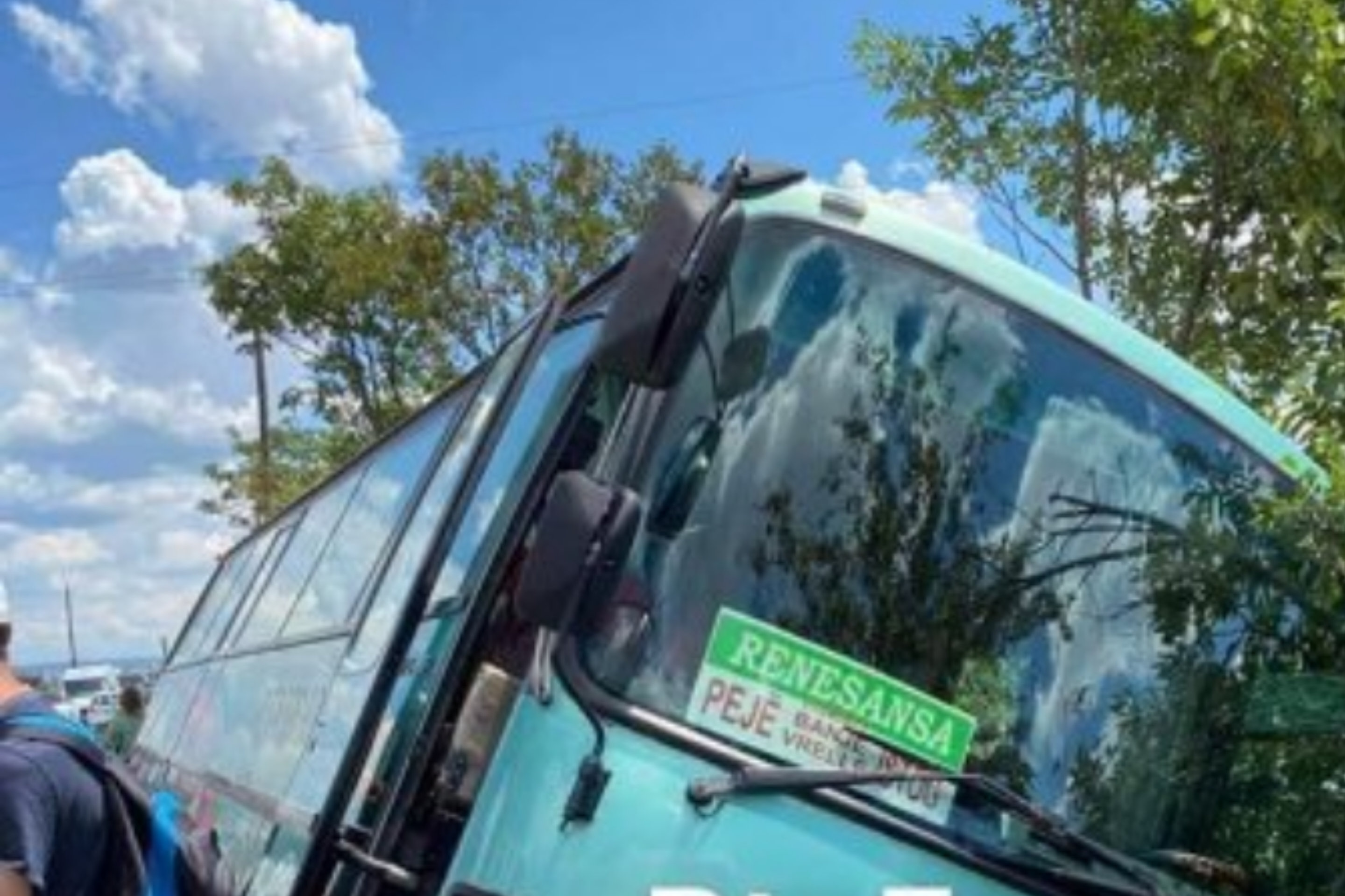 Aksidentohet autobusi në Istog, ka të lënduar