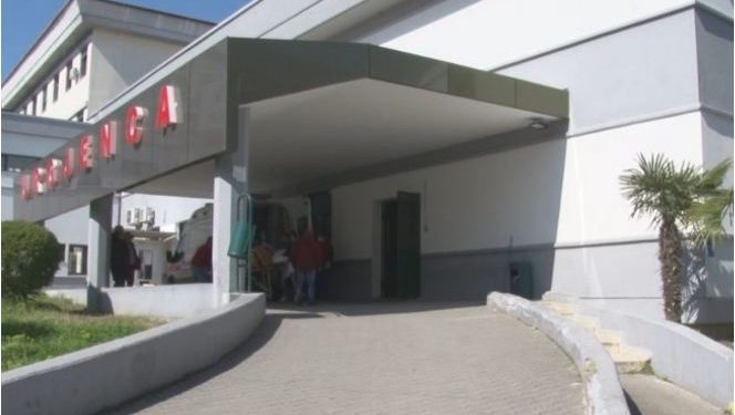 Rënia e 10 vjeçarit polak nga kati i tretë i hotelit në Durrës/ Prindërit e panë ngjarjen, i mituri në gjendje të rëndë