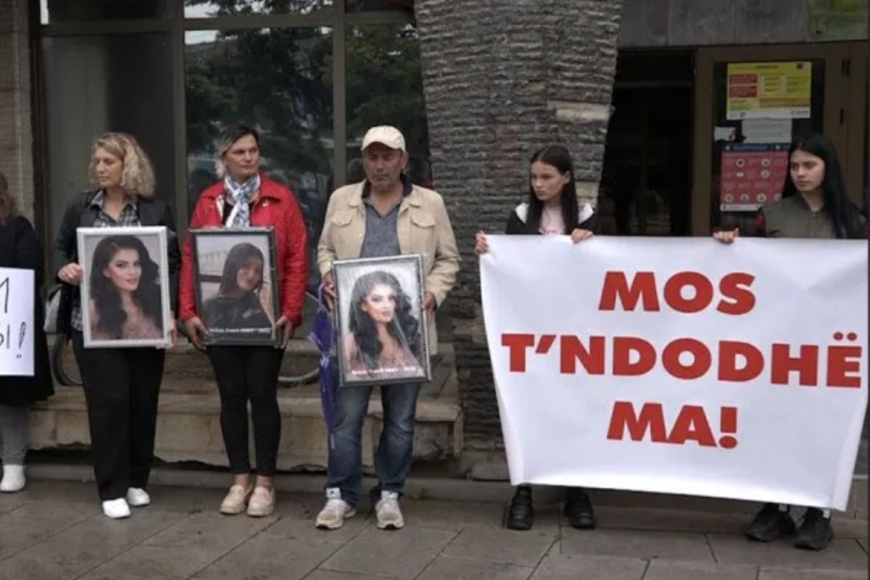 Protestohet në Mitrovicë për vdekjen e Betina Ymerit