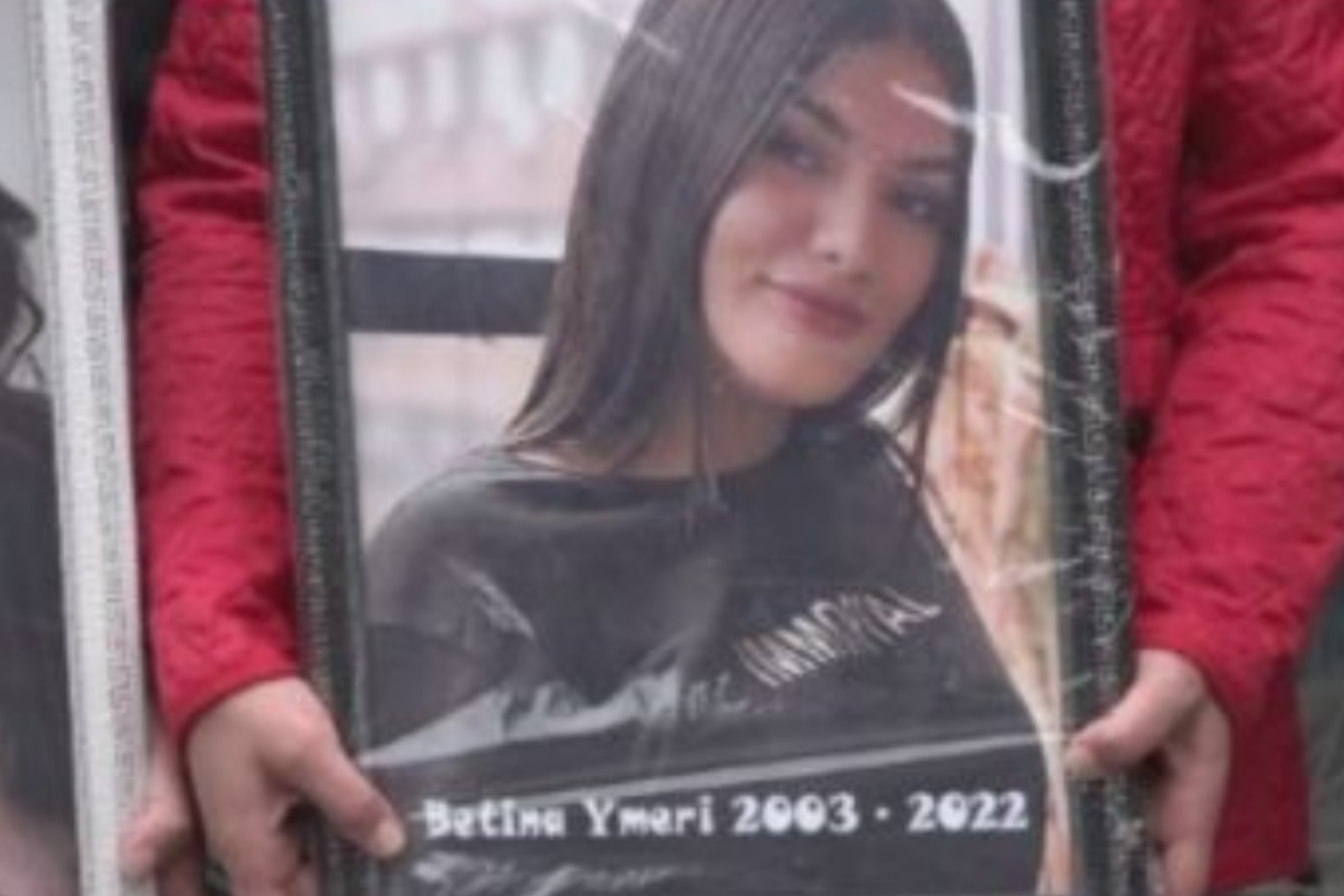 19-vjeçarja vrau vetën, nëna akuzon edhe vjehrren