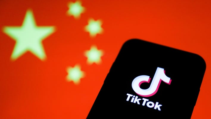 Shefi i spiunazhit: Kujdes me TikTok-un, Kina e përdor për mbikëqyrjen e të dhënave personale