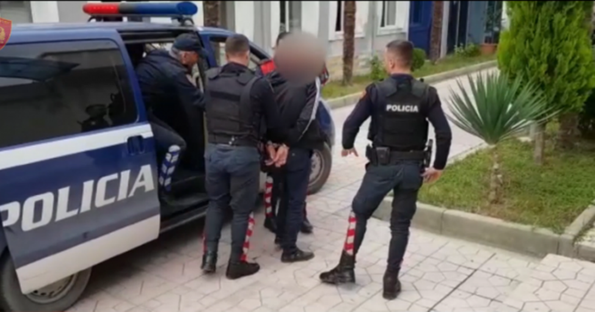 Dhunoi dy punonjës policie në ndeshjen Pogradec-Elbasan, e pëson keq “gangsteri” 24-vjeçar