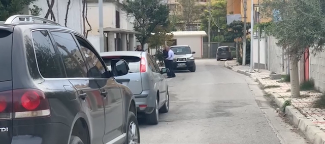Në pronësi të Martino Peqinit, gjendet “Benzi” i dyshimtë në Vlorë
