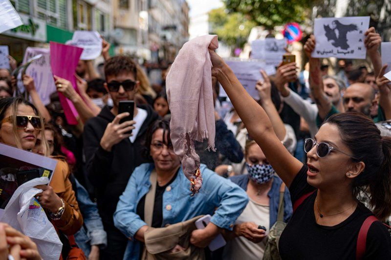 Prishtina solidarizohet me gratë në Iran, sot protestohet